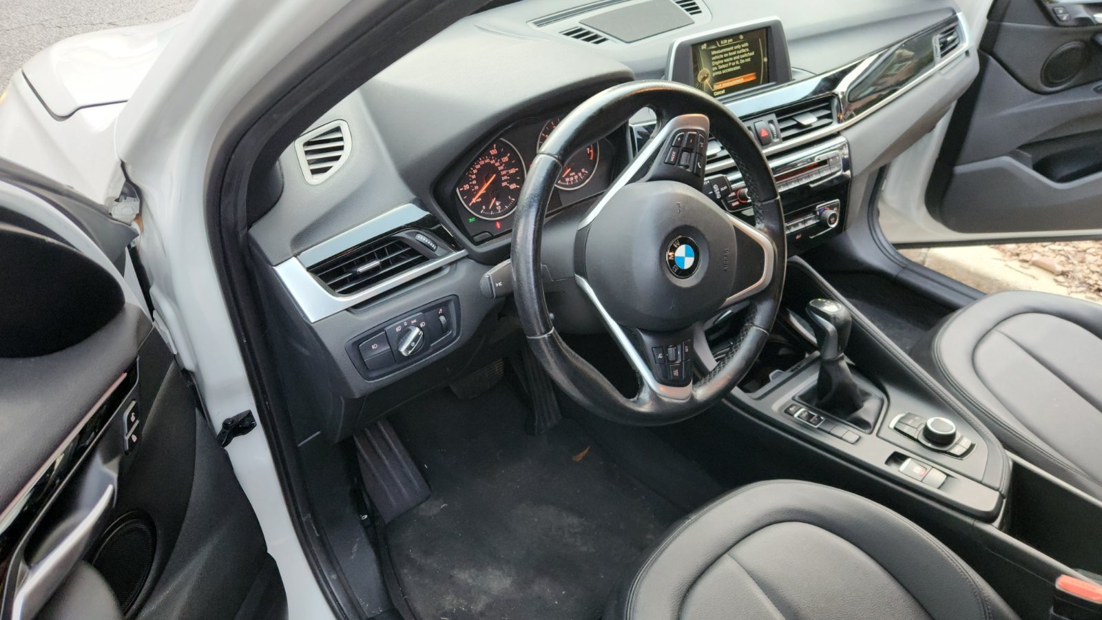 2017 BMW X1 28i - Photo 7